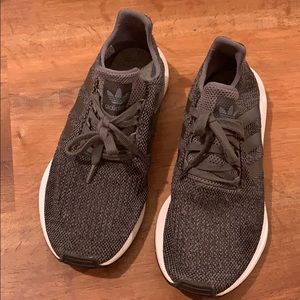 Adidas swift run